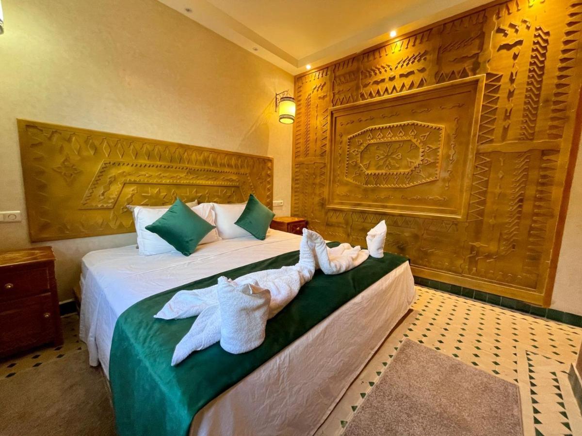 Hotel Apartments Lexpert " Riad The Family" Merzouga Exterior foto